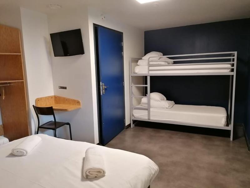 Eklo Hotel *